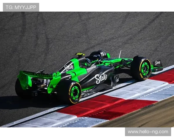 F1赛季新动向：车队调整与车手更替引发的赛道激战