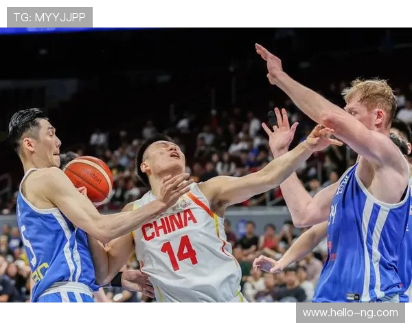 中国篮球队备战世界杯首场比赛 力争突破历史最佳成绩